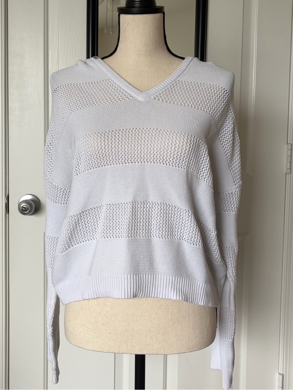 Dkny Women's White V-Neck Open-Weave Knit Sweater